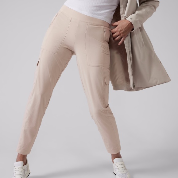 Athleta Pants & Jumpsuits Athleta Chelsea Cargo Lined Pants In
